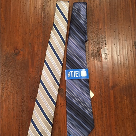 Two men’s ties. NWT Saville Row & 1 Club Room. - Picture 2 of 8